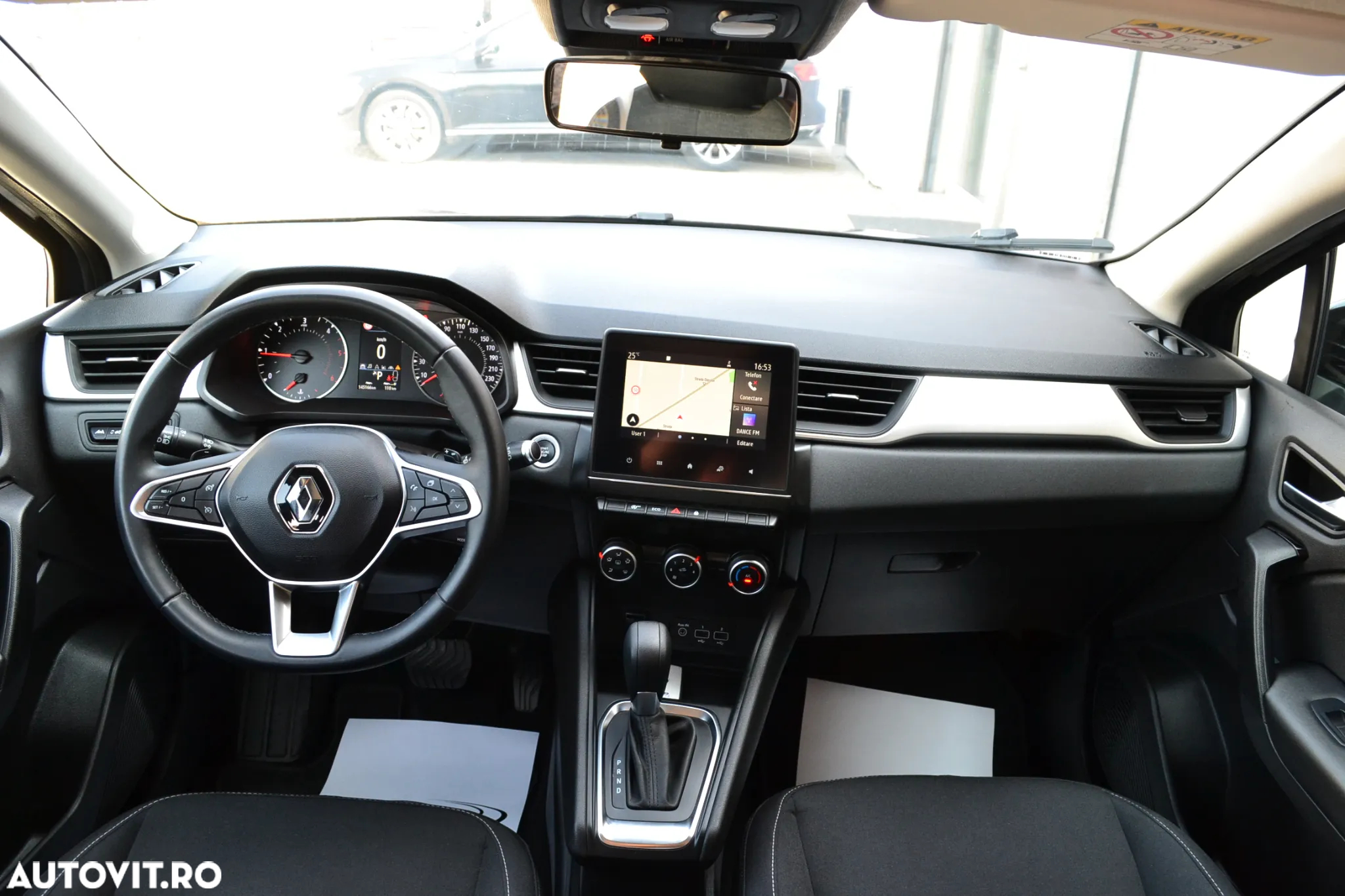 Renault Captur - 27