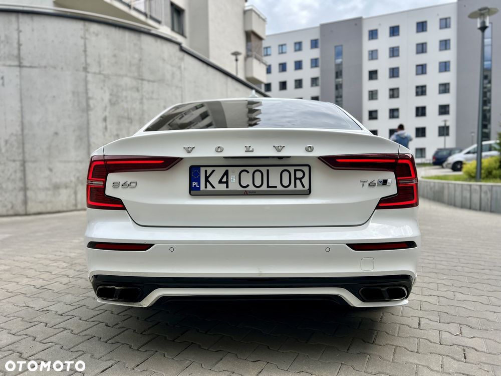 Volvo S60 T6 AWD R-Design - 10