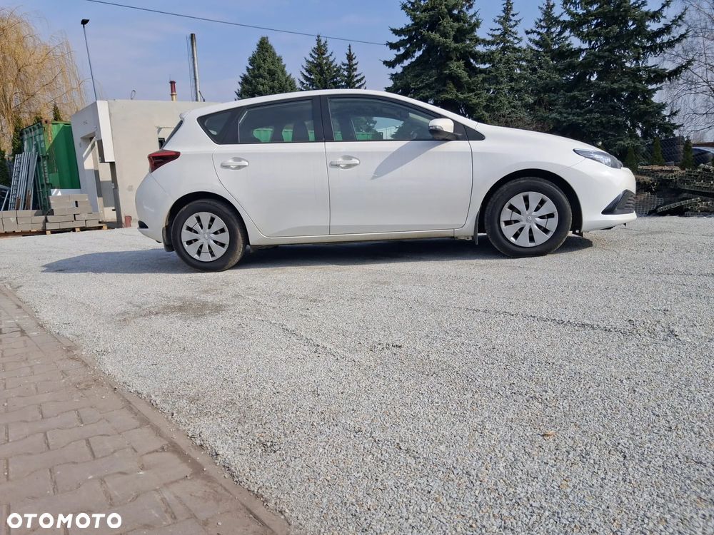 Toyota Auris 1.6 Active - 9
