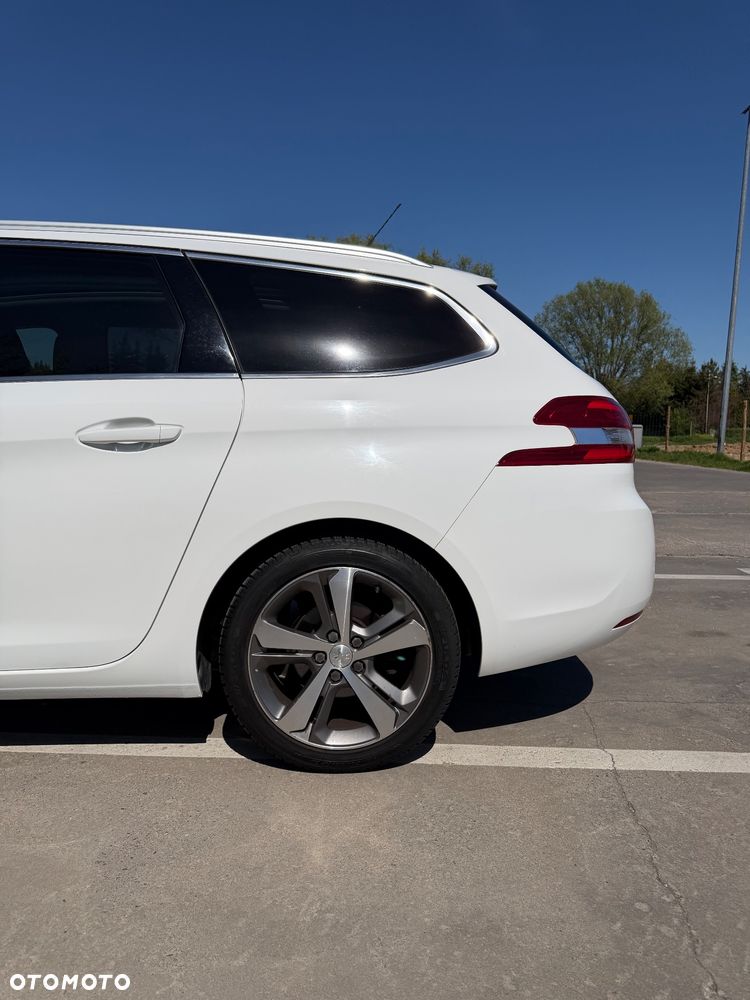 Peugeot 308 1.2 PureTech Allure Pack S&S EAT8 - 25