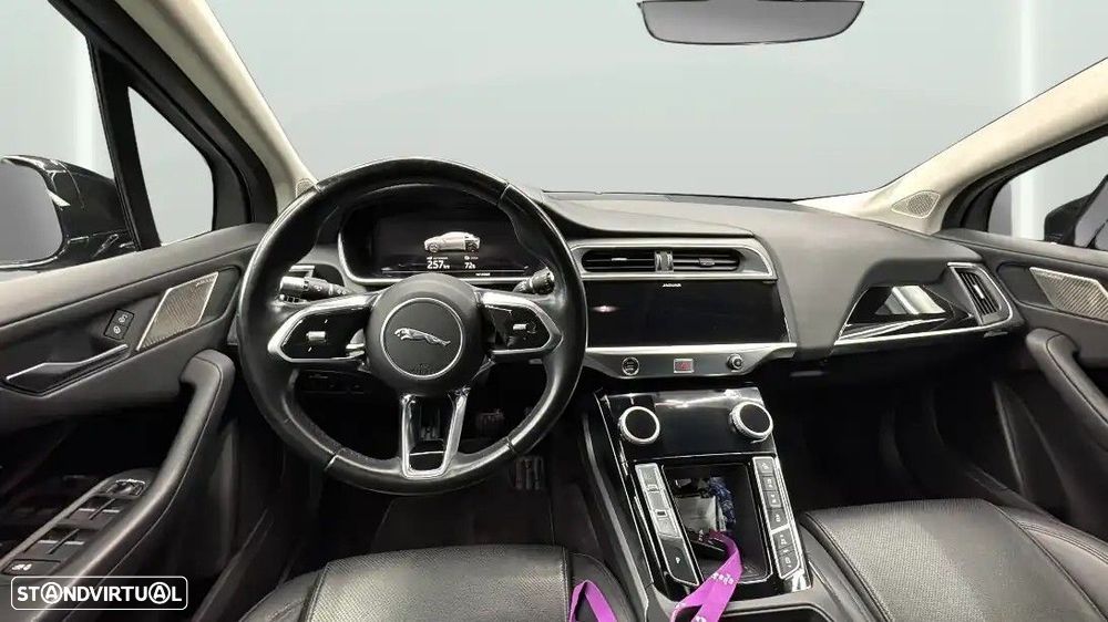 Jaguar I-Pace - 8