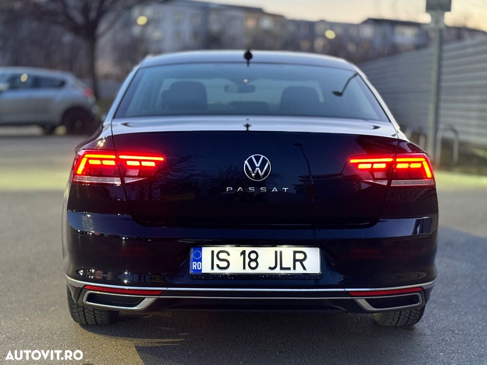 Volkswagen Passat 2.0 TDI DSG Highline - 10