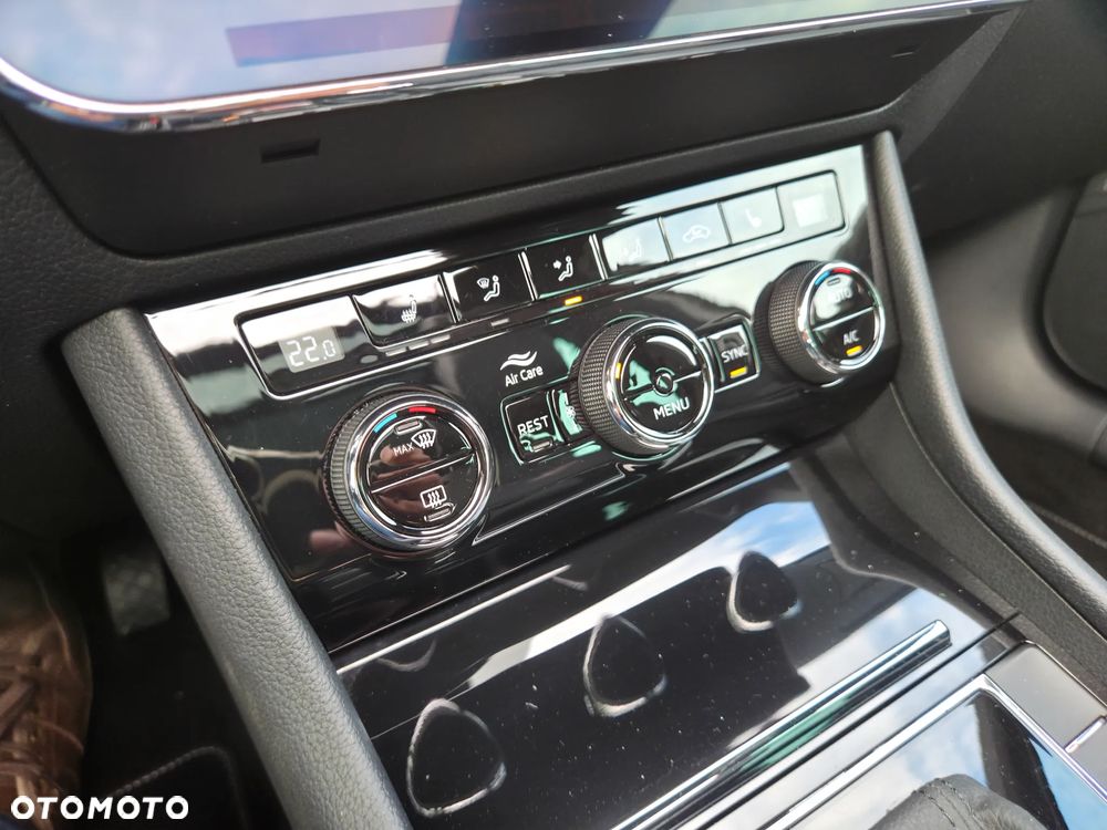 Skoda Superb 2.0 TDI SCR L&K DSG - 15