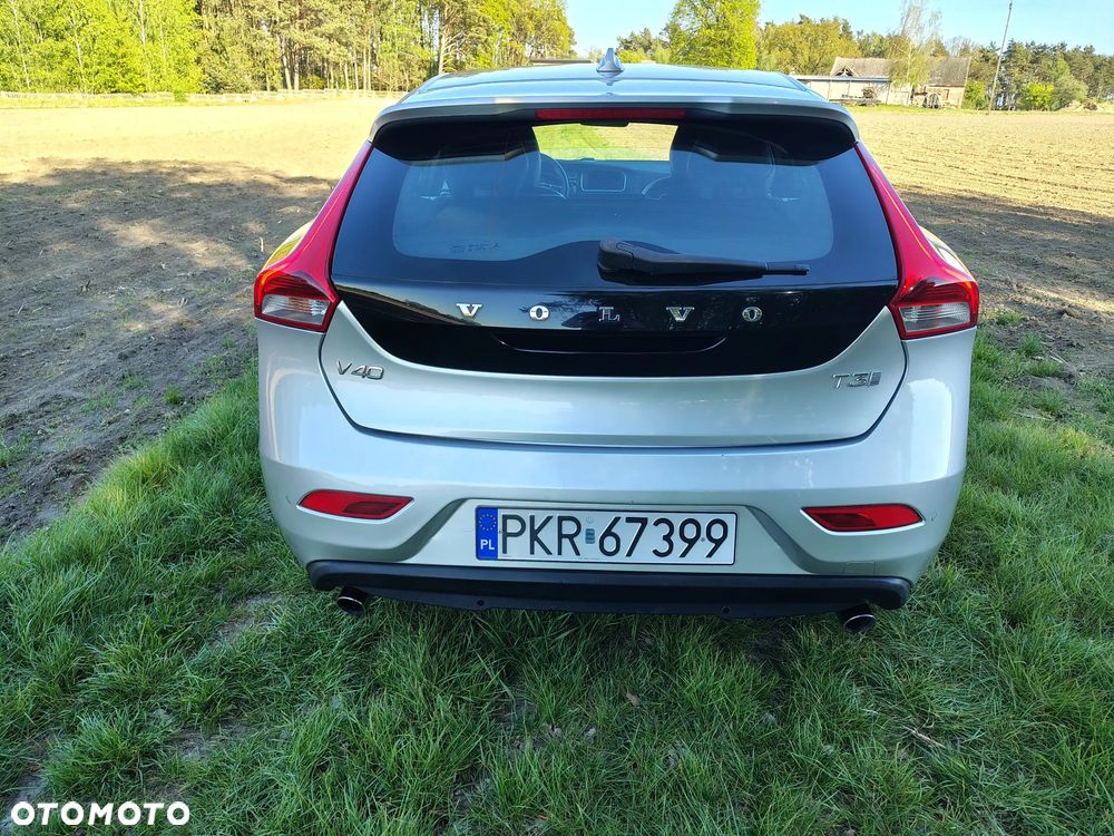 Volvo V40 T3 Drive-E Inscription - 4