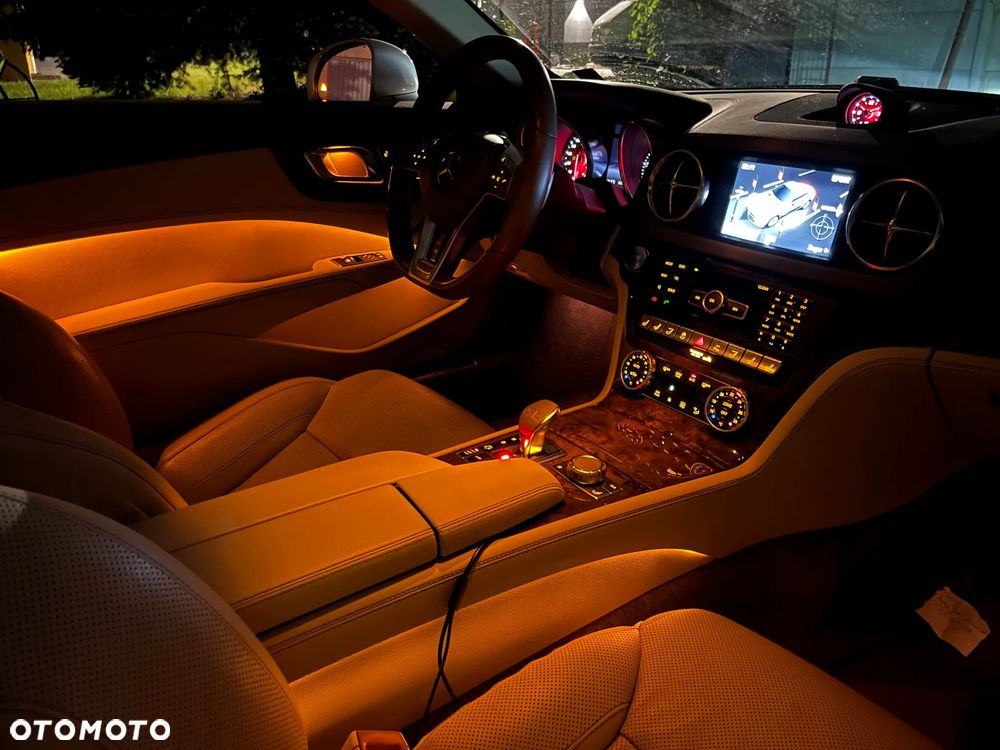 Mercedes-Benz SL 500 7G-TRONIC - 13