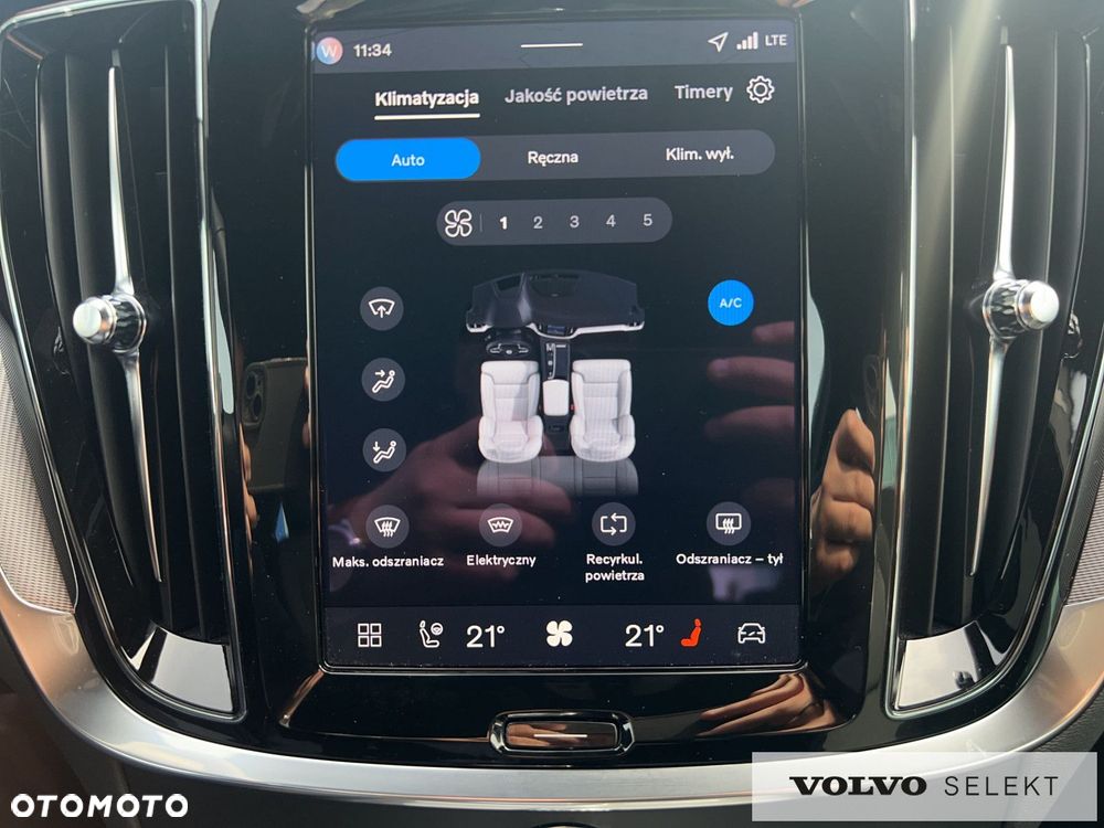 Volvo V60 B4 B Plus Dark - 16