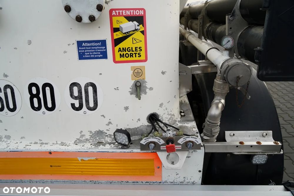 Feldbinder CEMENTONACZEPA / 3 KOMORY / 37 000 L / SILOS / DO MATERIAŁÓW SYPKICH  / ALUFELGI - 15