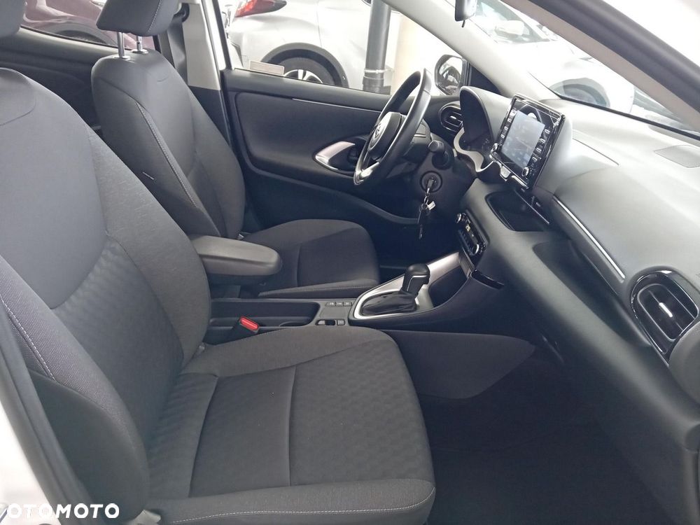 Toyota Yaris - 11