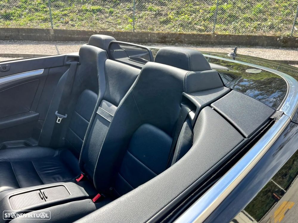 Mercedes-Benz E 220 CDI DPF BlueEFFICIENCY Auto Elegance - 13