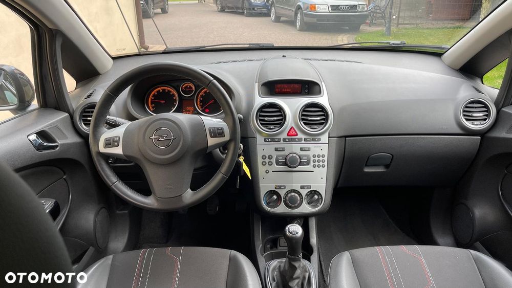 Opel Corsa 1.4 16V Sport - 12