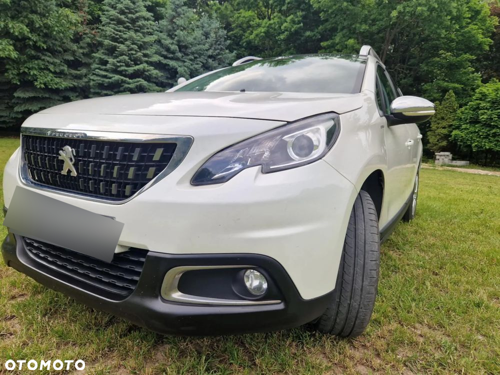 Peugeot 2008 1.2 Pure Tech Style S&S - 13