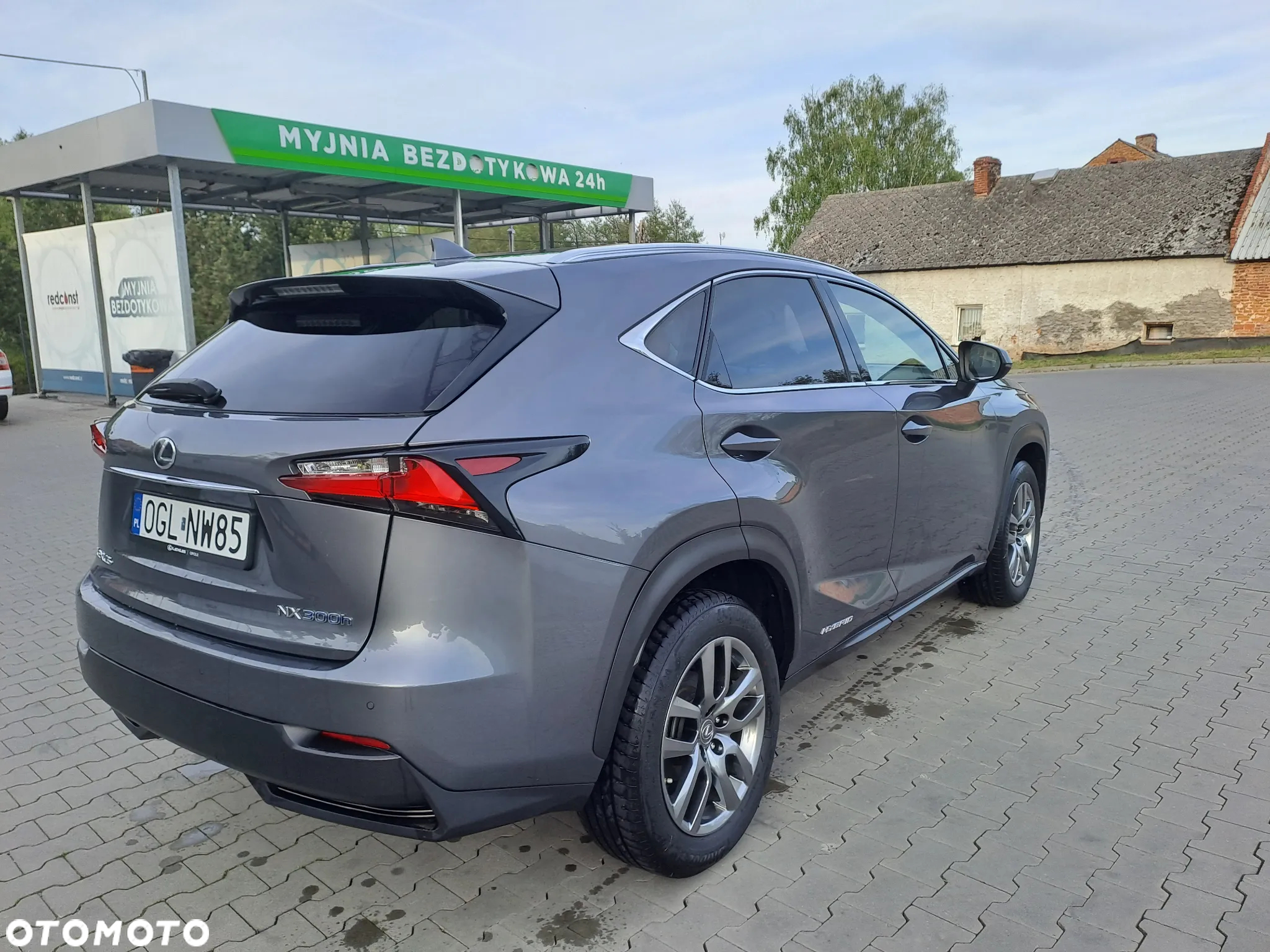 Lexus NX 300h - 7