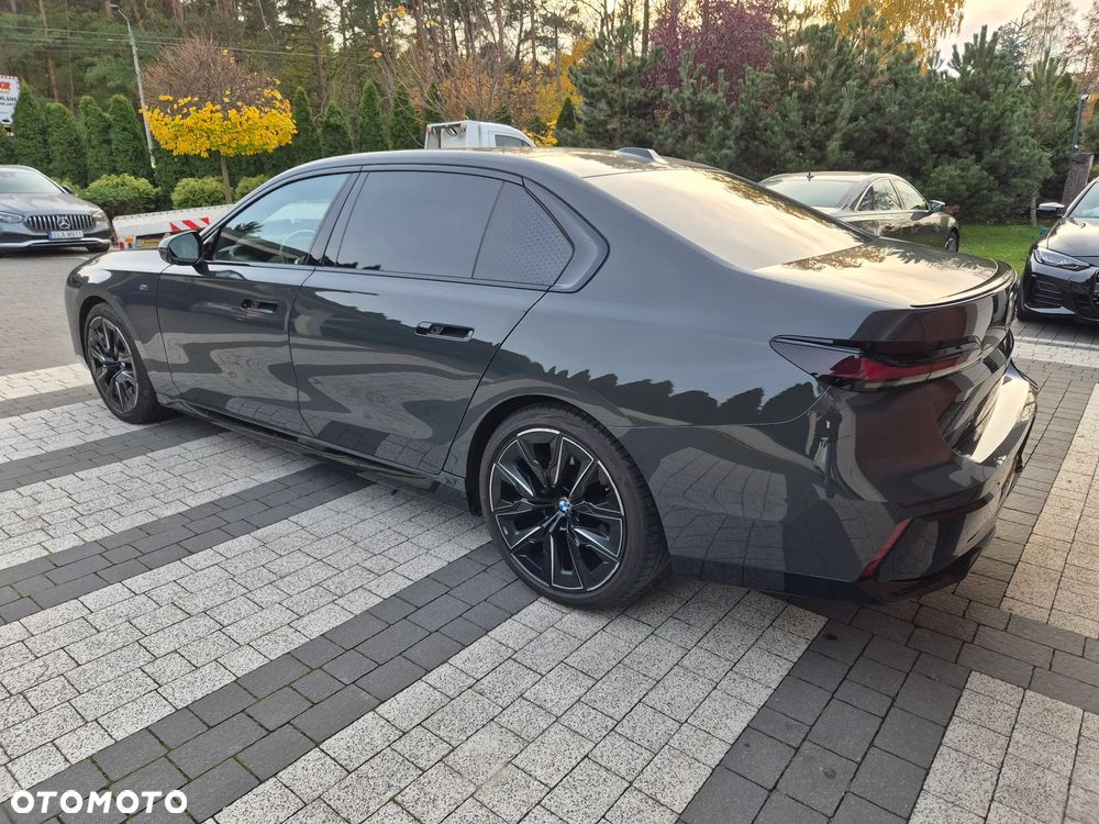BMW Seria 7 - 24