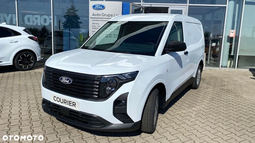 Ford Transit Courier - 11