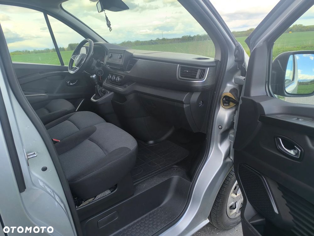Renault Trafic 2.0 dCi - 15
