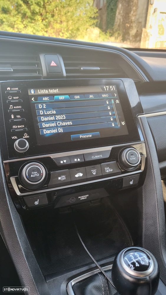 Honda Civic 1.0 i-VTEC Elegance - 13