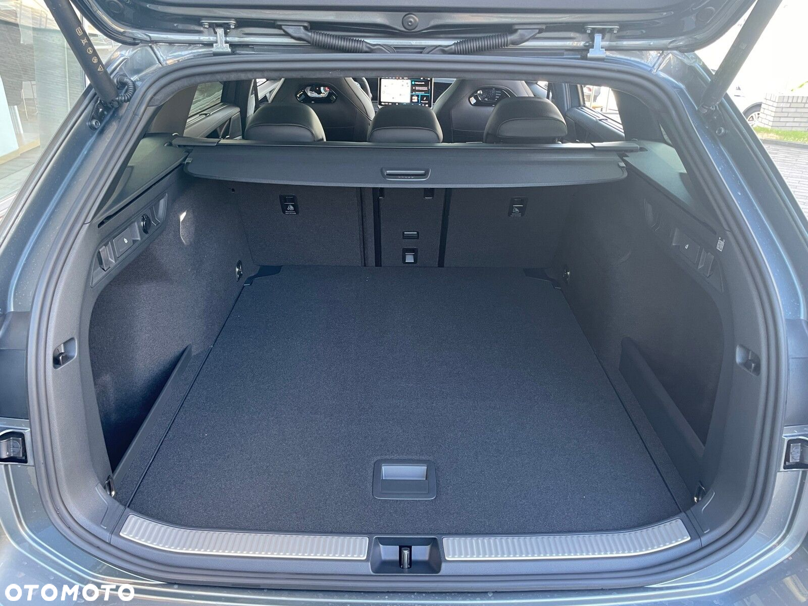 Volkswagen Passat - 34