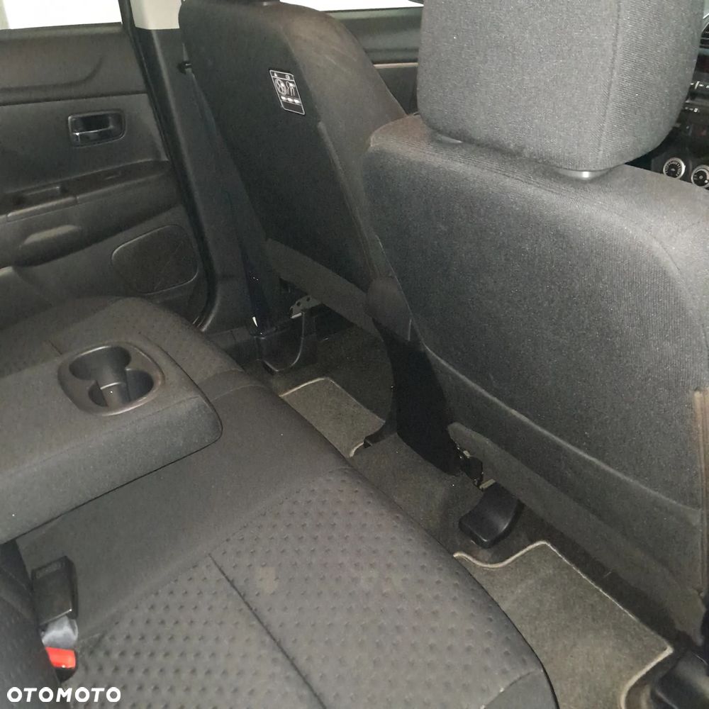 Mitsubishi ASX - 11