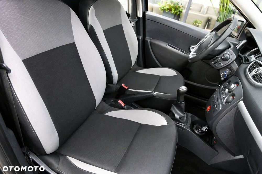 Renault Clio - 13