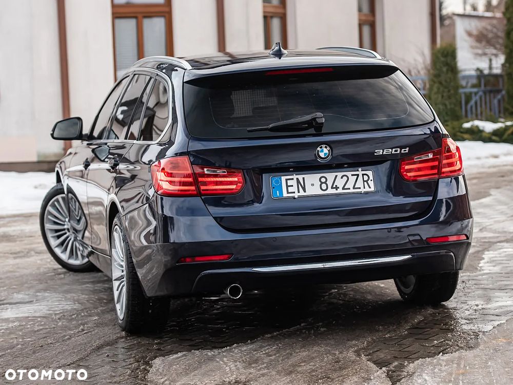 BMW Seria 3 320d Luxury Line - 4