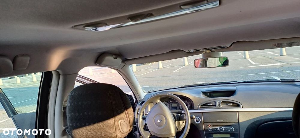 Renault Laguna II 1.6 16V Authentique - 13