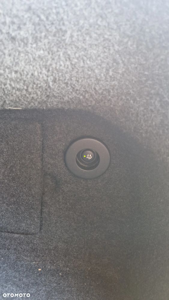 BMW Seria 5 525d - 24