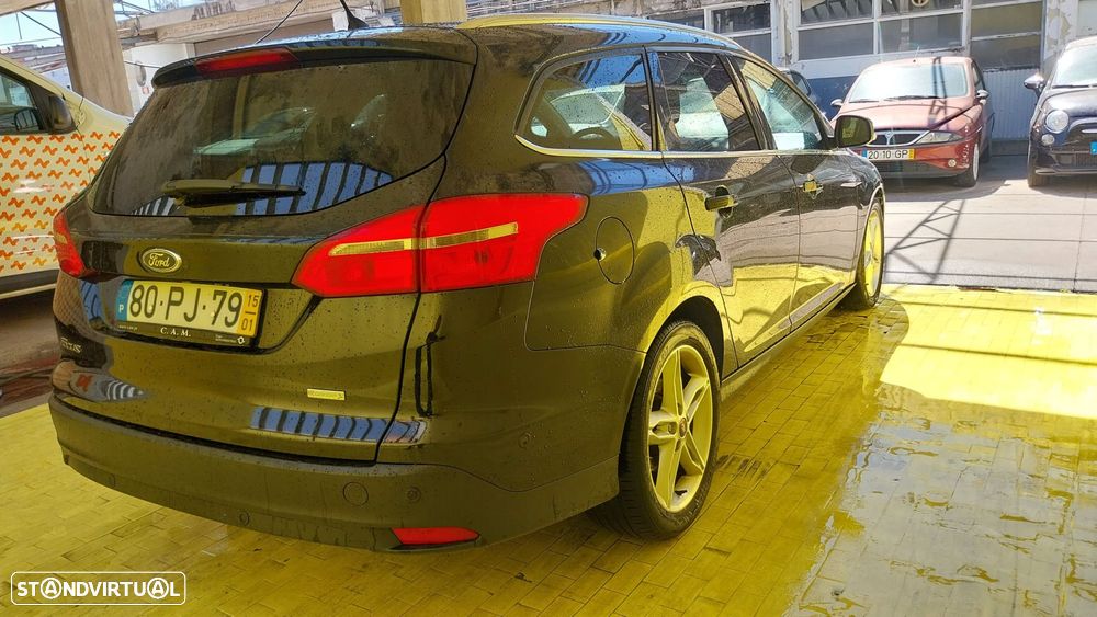 Ford Focus 1.0 SCTi Titanium - 24