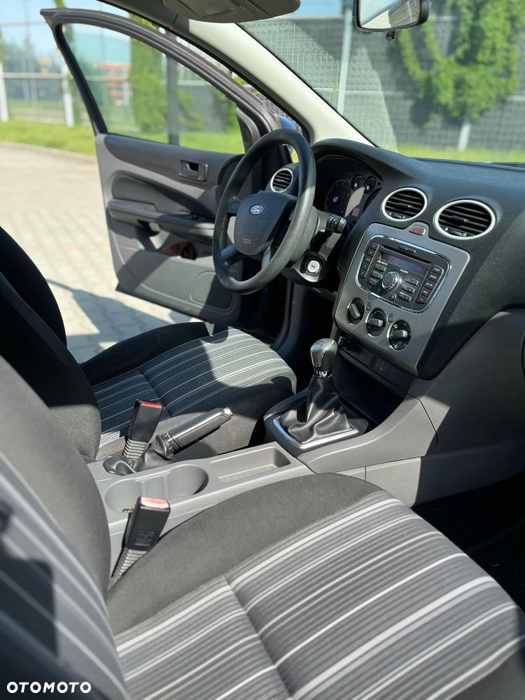 Ford Focus 1.6 Trend - 6