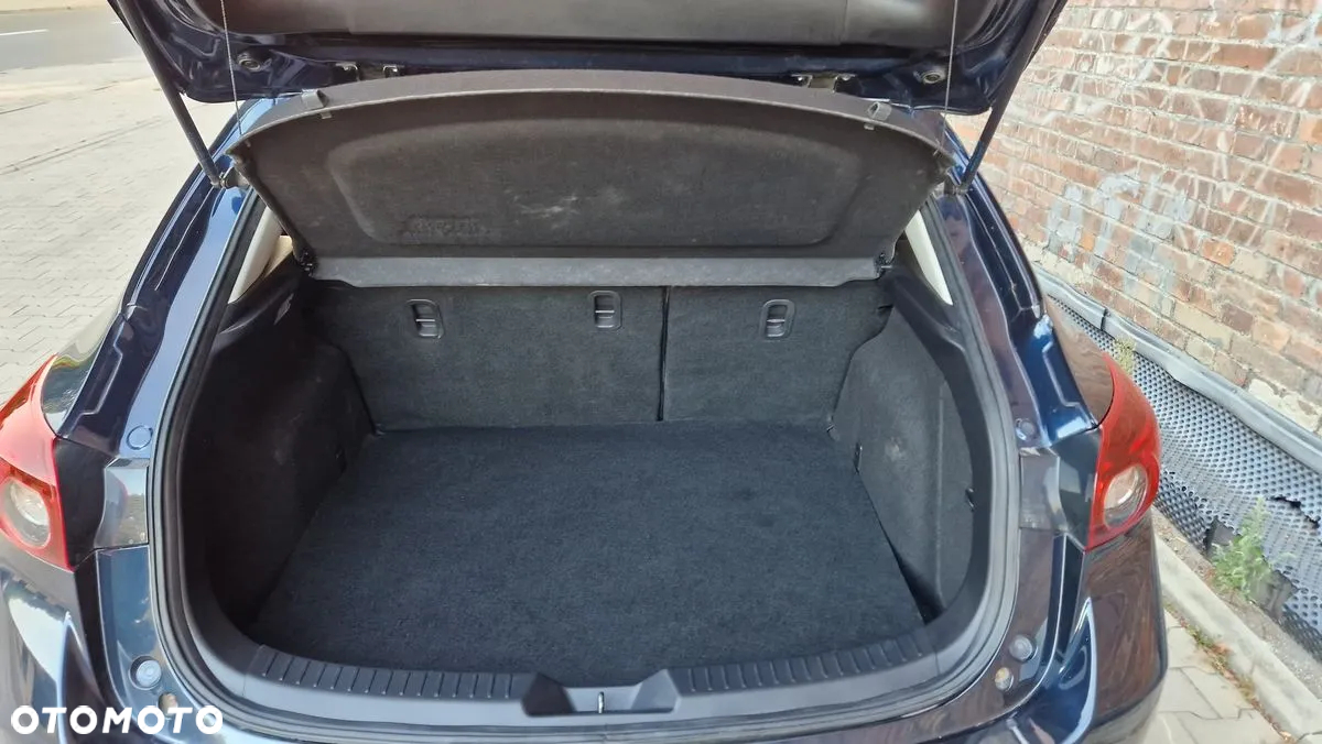 Mazda 3 - 10