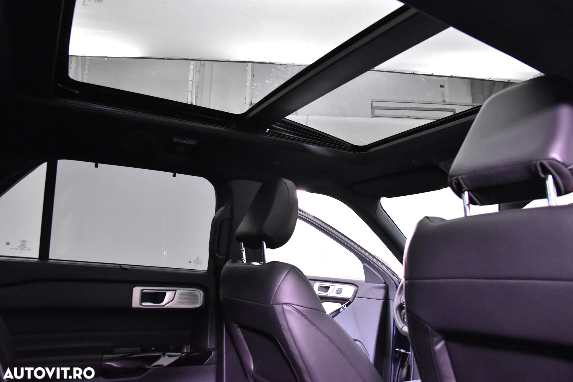Ford Explorer 3.0 PHEV ST-Line - 26