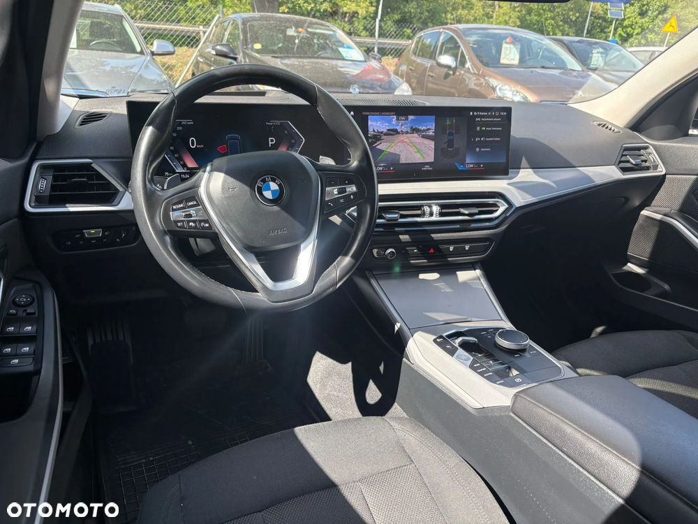 BMW Seria 3 318d - 22