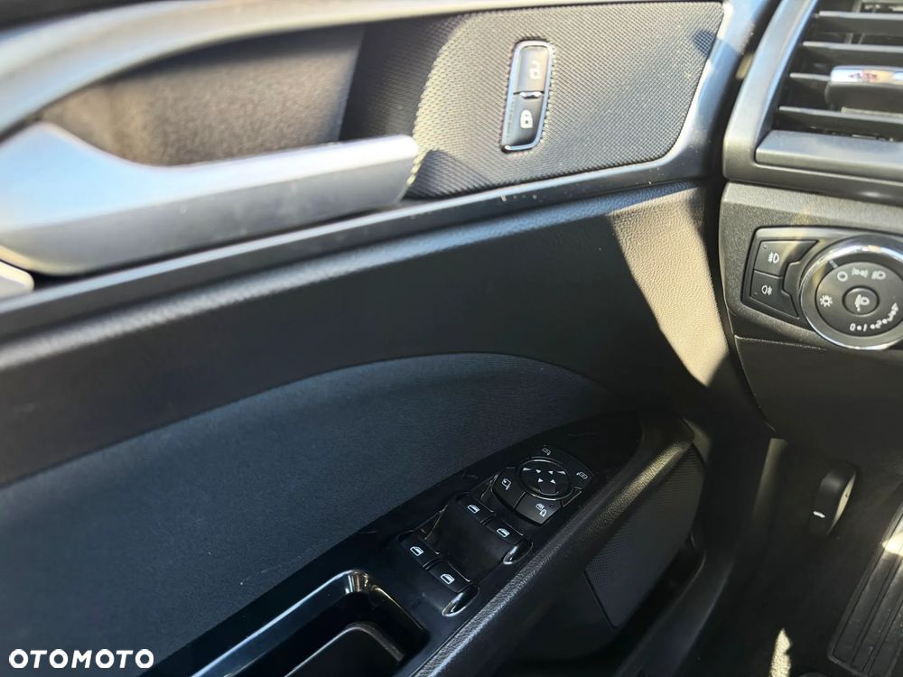 Ford Mondeo - 24