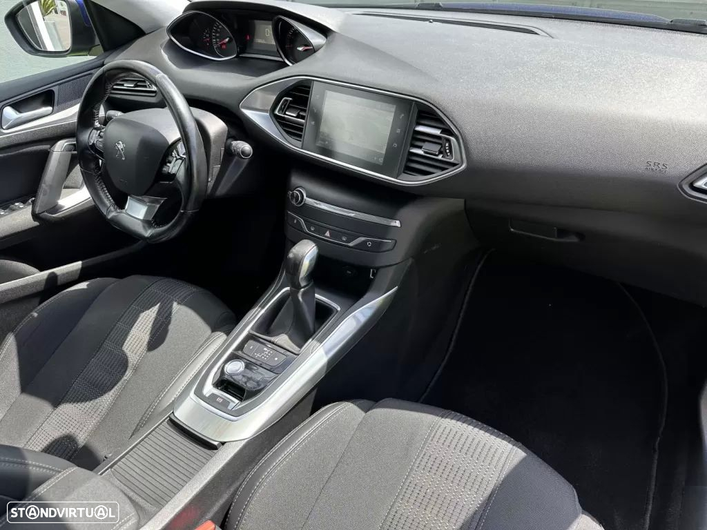 Peugeot 308 SW BlueHDi 120 EAT6 Stop & Start Allure - 22