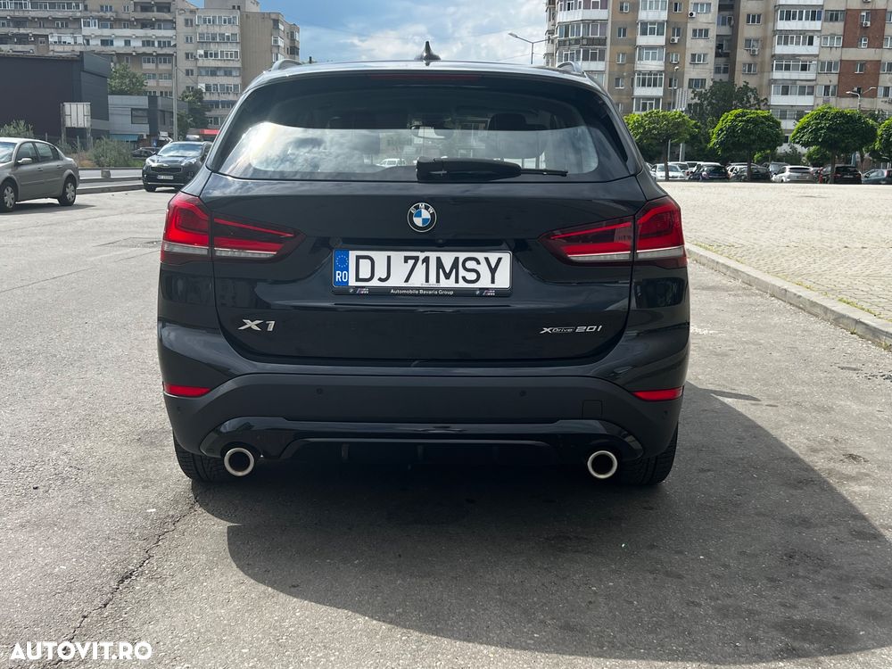 BMW X1 xDrive20i AT - 2