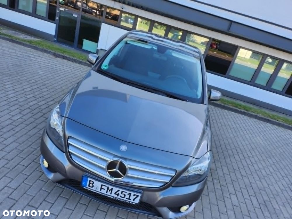 Mercedes-Benz Klasa B 180 (BlueEFFICIENCY) 7G-DCT - 4