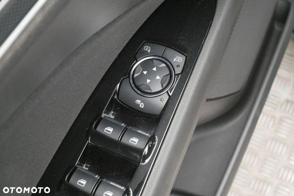Ford Mondeo 2.0 EcoBlue Trend - 24