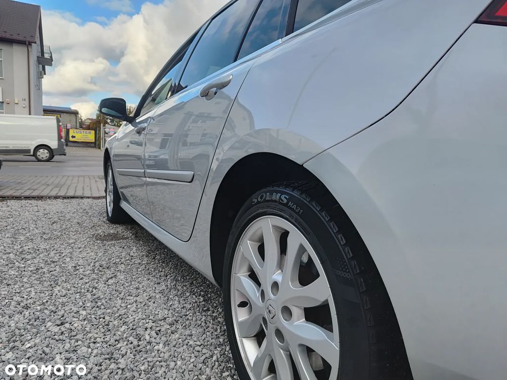 Renault Laguna ENERGY dCi 175 FAP Start & Stop Bose Edition - 10