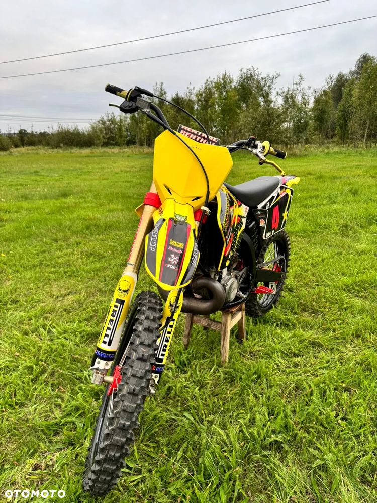 Suzuki RM