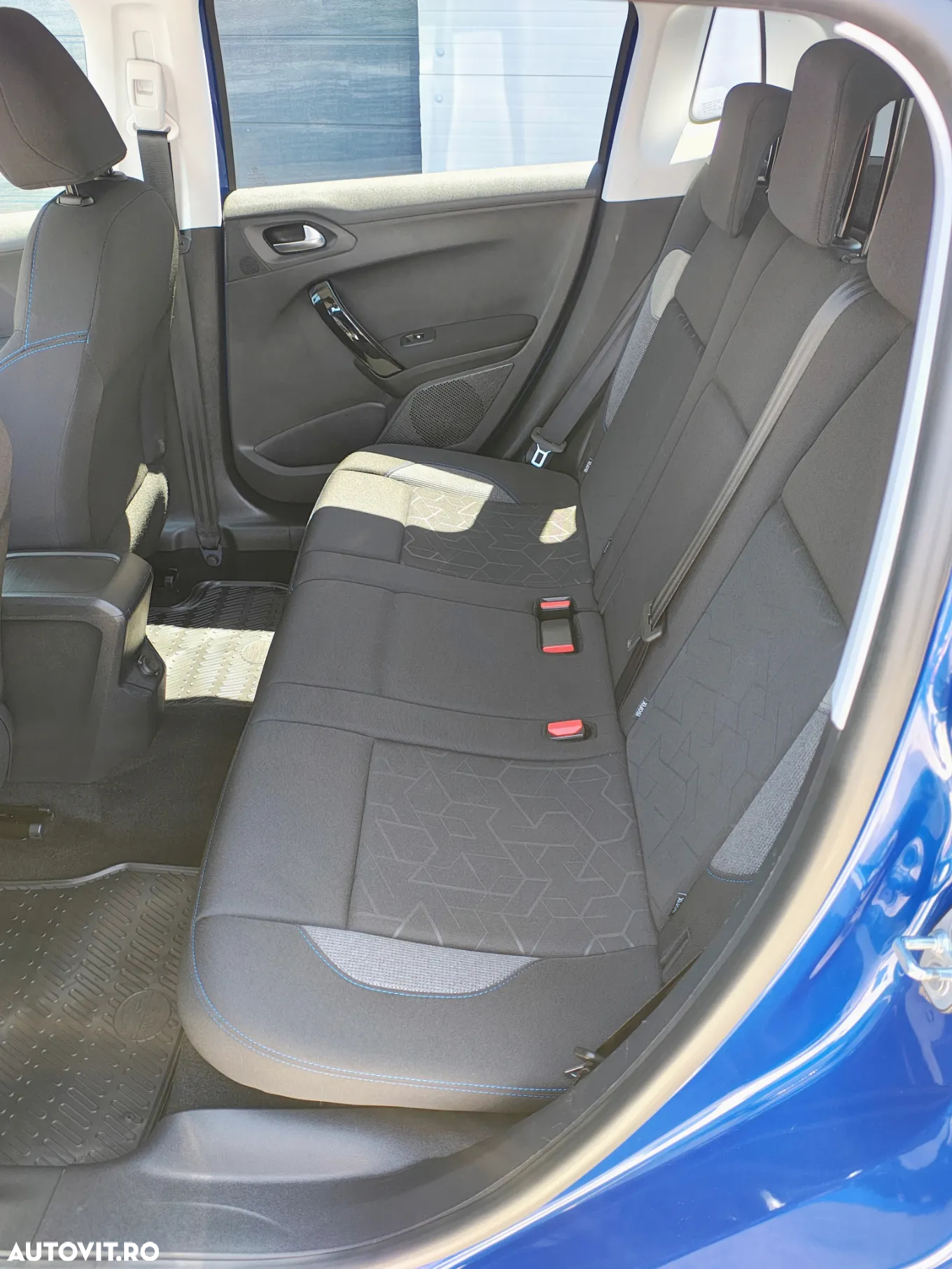 Peugeot 2008 PureTech 110 GPF Stop&Start EAT6 Style - 17