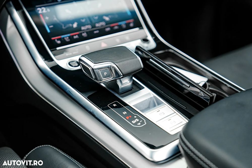 Audi Q8 55 TFSIe quattro tiptronic - 22