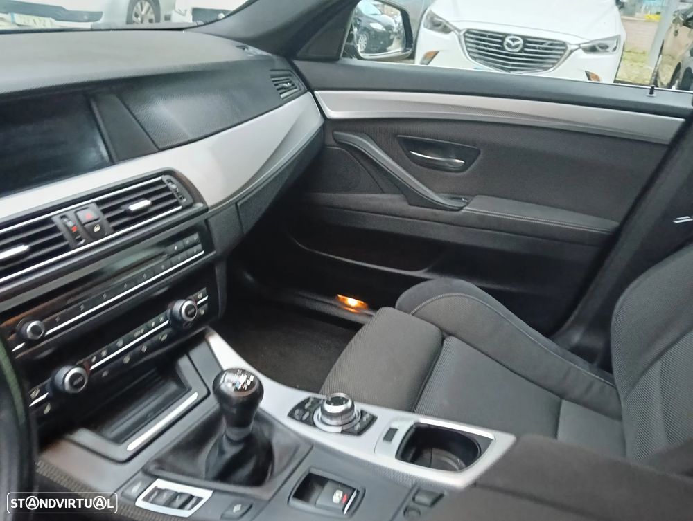 BMW 520 d Pack M - 33