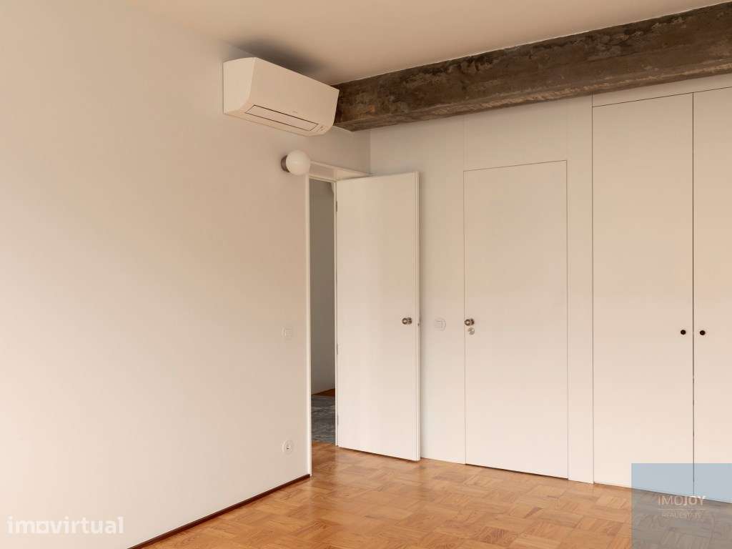 Apartamento T1 para venda no centro histórico do Porto - Grande imagem: 3/35