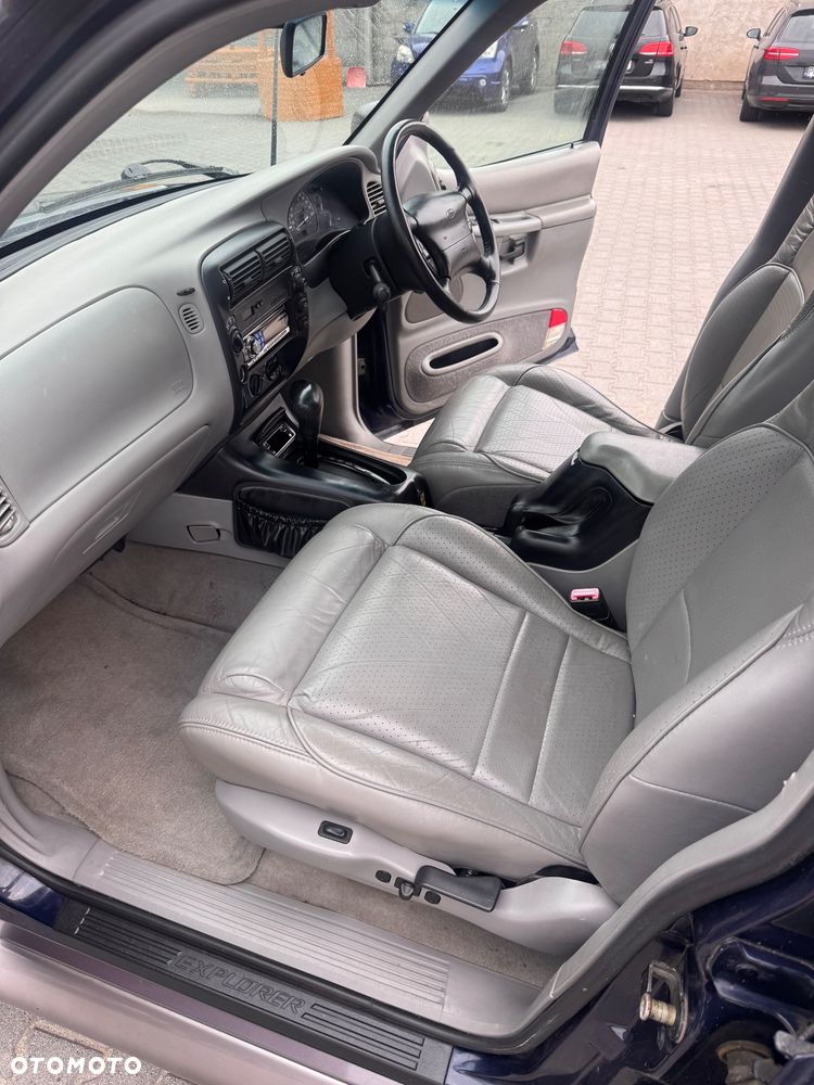 Ford Explorer 4.0 - 17
