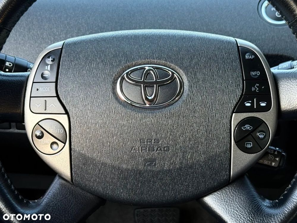 Toyota Prius 1.5 VVT-i Sol - 22