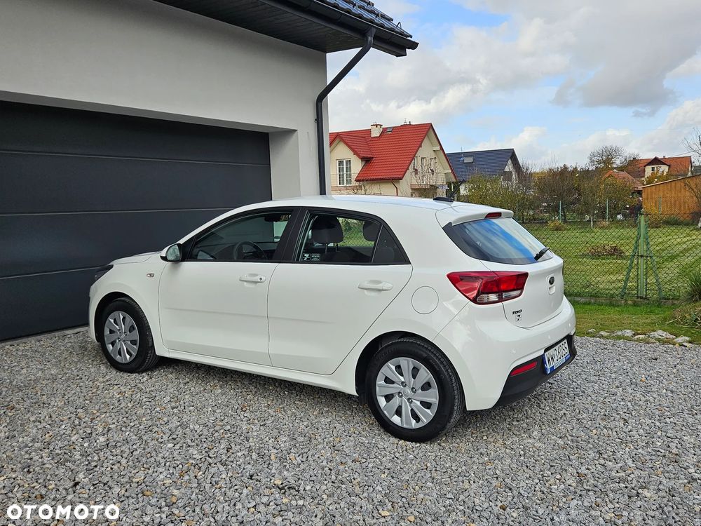 Kia Rio 1.2 M - 29