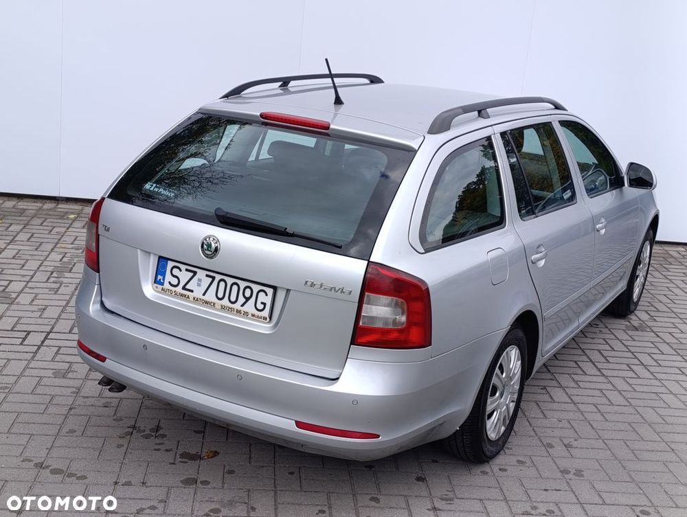 Skoda Octavia 2010 photo 5