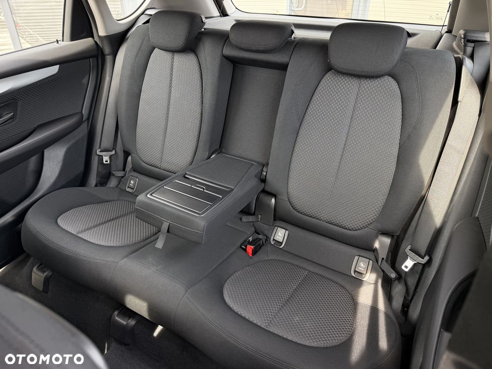 BMW Seria 2 218i Advantage - 29