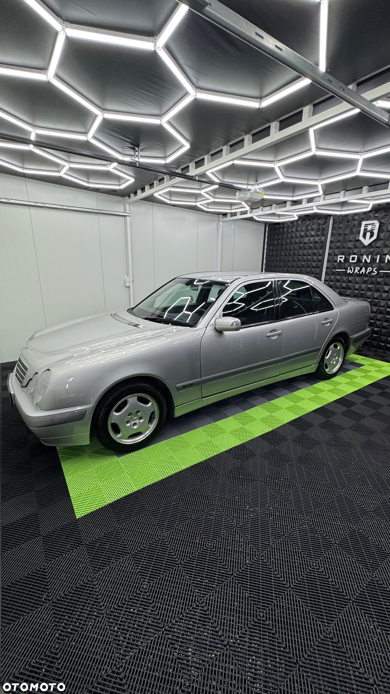 Mercedes-Benz Klasa E 200 Kompressor Classic - 27