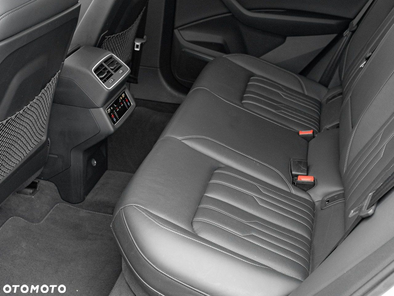 Audi Q8 e-tron 55 114kWh Quattro S Line - 28