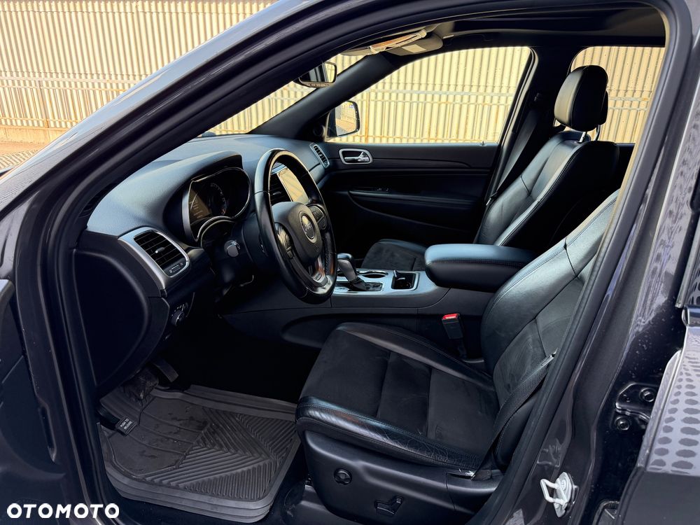 Jeep Grand Cherokee - 16